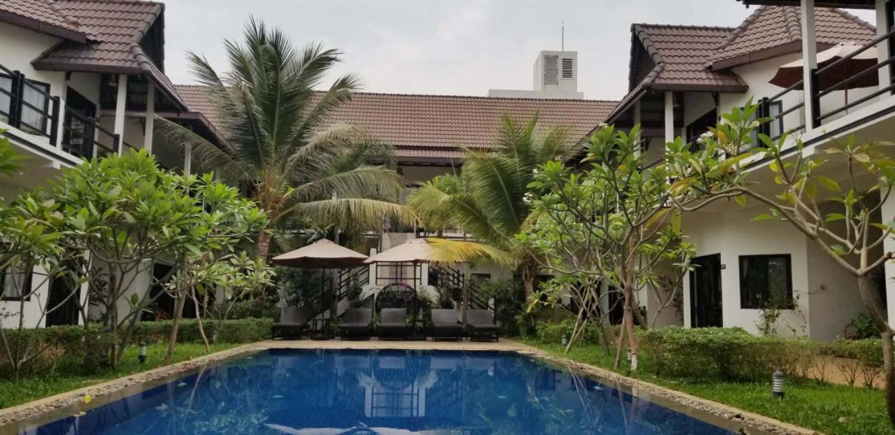 S.R Sofia Villa Hotel Siem Reap Bagian luar foto